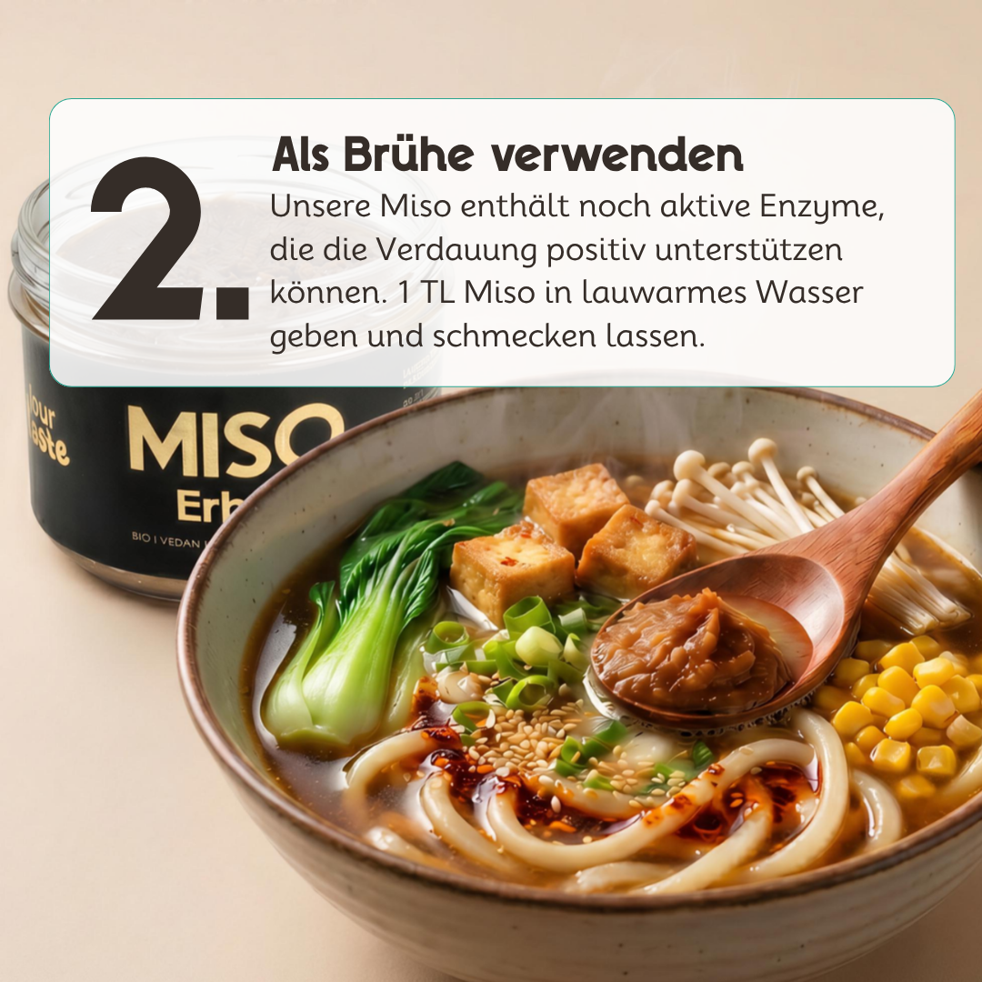 Erbsen-Miso von fourTaste wird als Basis für eine warme Brühe mit Gemüse und Pilzen verwendet. Die fermentierte Miso-Paste sorgt für intensiven Umami-Geschmack und aromatische Tiefe.