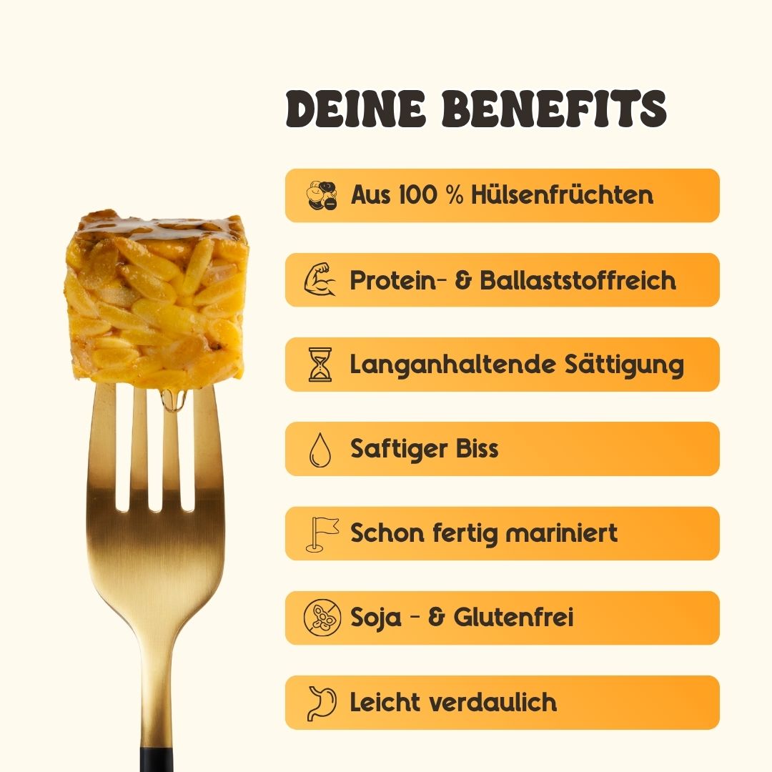 Infografik zu den Vorteilen von fourTaste Tempeh fourSparta mit Hinweisen zu pflanzlichem Protein, Ballaststoffen, Fermentation, langer Sättigung sowie soja- und glutenfreier Rezeptur. Tempeh-Stück auf einer Gabel als Nahaufnahme.